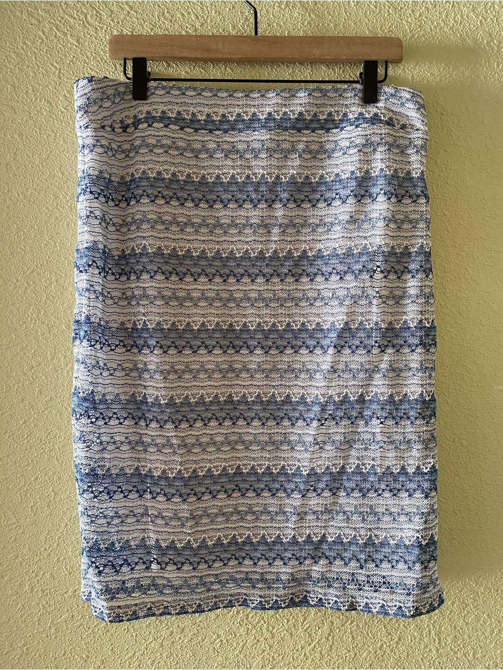 Cato Blue and White Lace-Effect Pencil Skirt